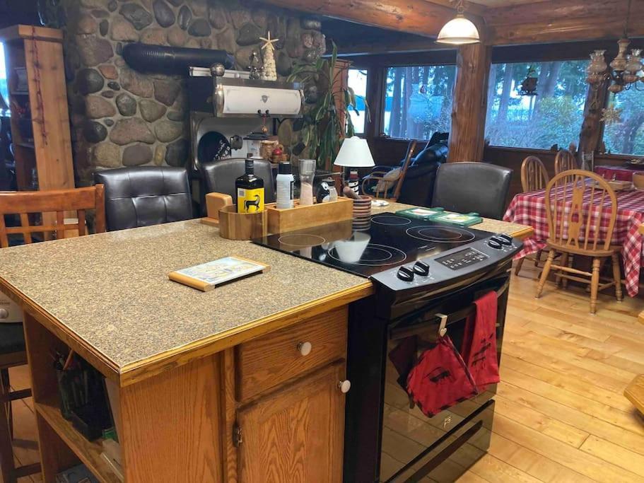 Union Bay Log Home Екстериор снимка