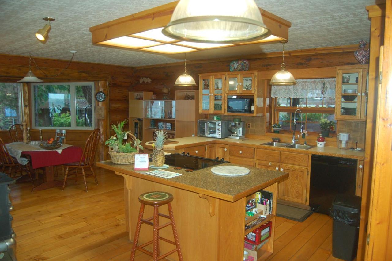 Union Bay Log Home Екстериор снимка
